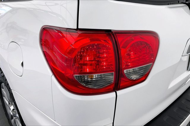 Used 2015 Toyota Sequoia Limited AWD/4WD image 30