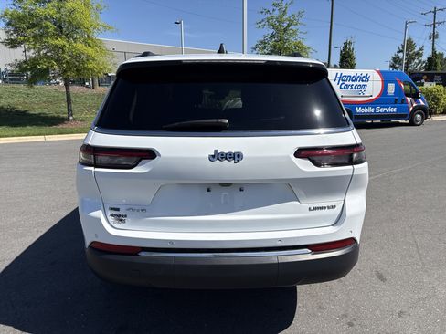 Used 2022 Jeep Grand Cherokee L Limited image 8