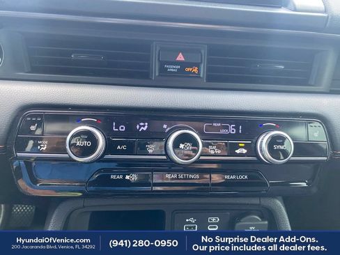 Used 2024 Honda Pilot TrailSport image 13