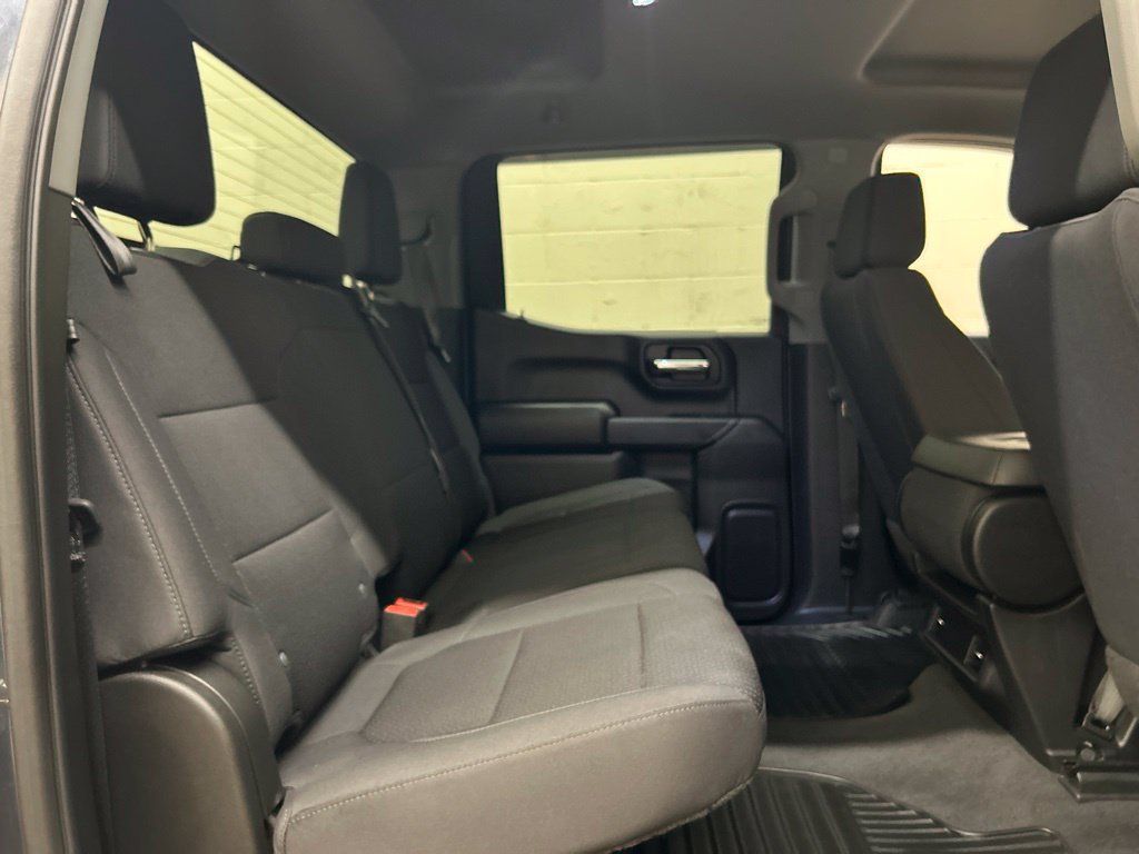 Used 2022 Chevrolet Silverado 1500 Custom w/ LPO, Blackout Package AWD/4WD image 11