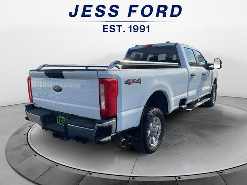 Used 2023 Ford F350 XLT w/ Camper Package image 8