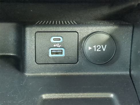 Used 2022 Ford Escape SE image 22