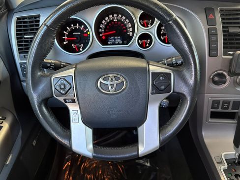 Used 2014 Toyota Sequoia Limited AWD/4WD image 18