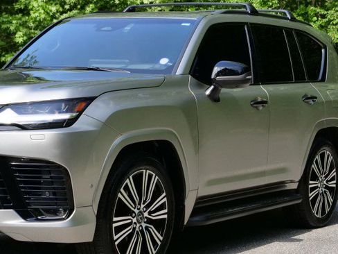 Used 2026 Lexus LX 700h Luxury w/ Appearance Package AWD/4WD image 40