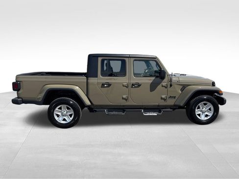 Used 2020 Jeep Gladiator Sport w/ Quick Order Package 24S AWD/4WD image 7