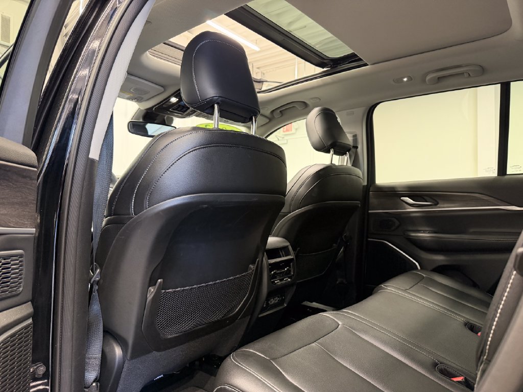 Used 2023 Jeep Grand Cherokee 4WD 4xe image 22