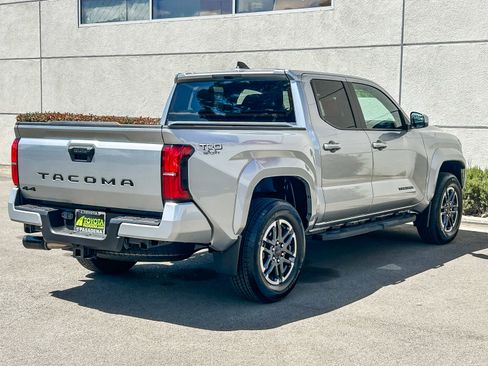 Used 2024 Toyota Tacoma TRD Sport AWD/4WD image 6