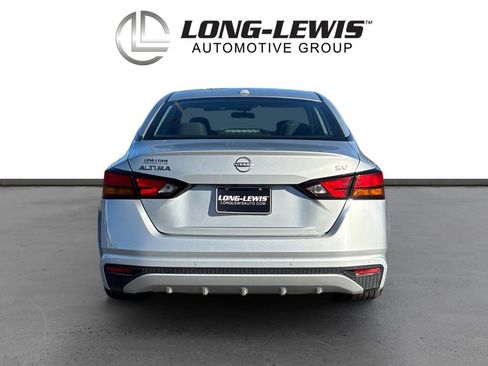 Used 2024 Nissan Altima 2.5 SV image 5