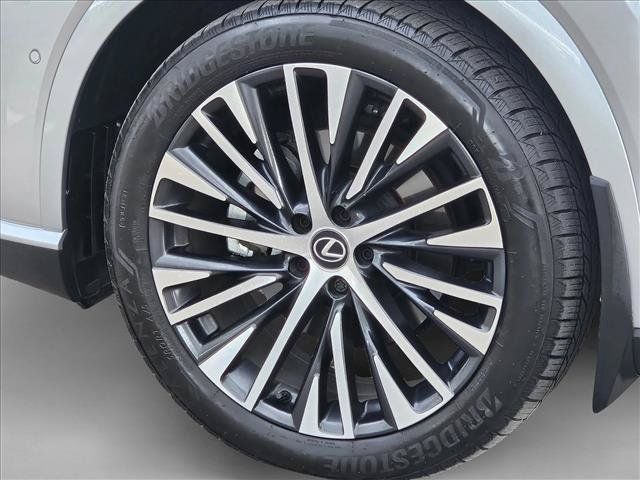 Used 2025 Lexus RX 350 Premium Plus w/ Convenience Package AWD/4WD image 9