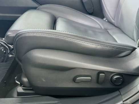 Certified 2022 Subaru Outback Limited image 18