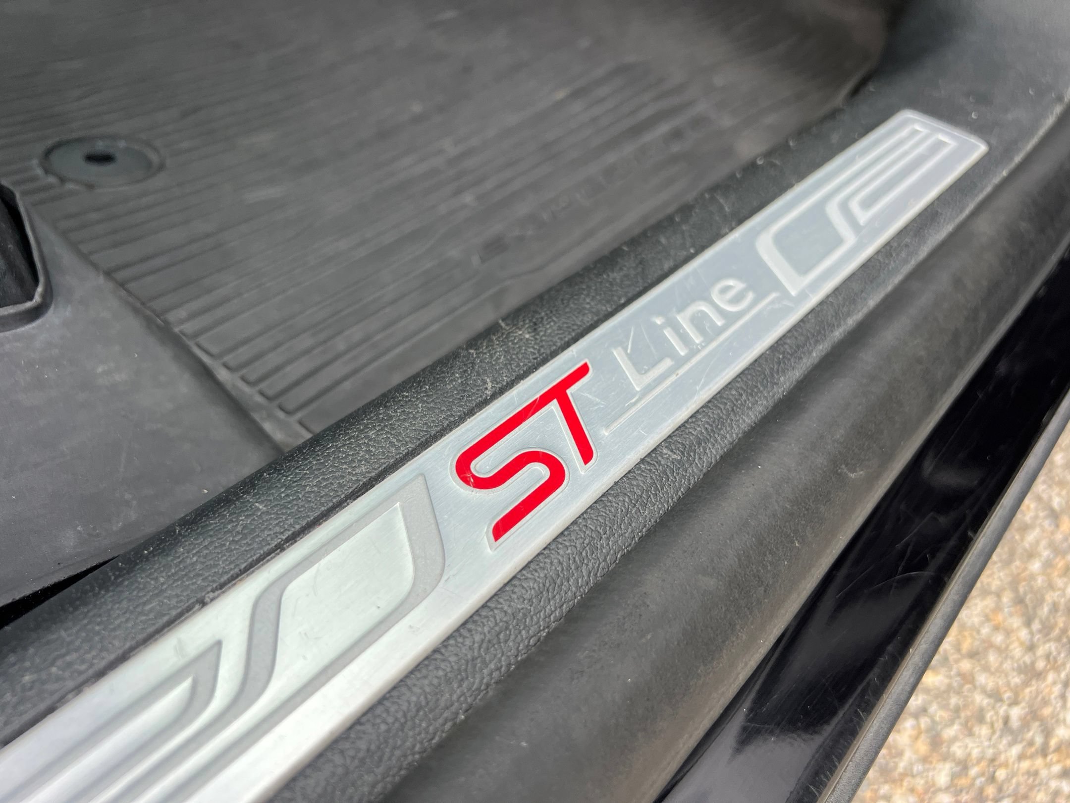 Used 2023 Ford Explorer ST-Line AWD/4WD image 43