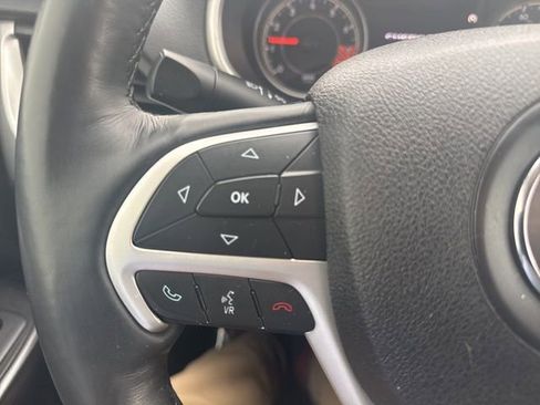 Used 2015 Jeep Cherokee Trailhawk w/ Leather Interior Group AWD/4WD image 23