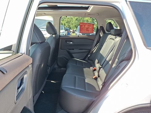 Certified 2023 Nissan Rogue SV w/ SV Premium B Package AWD/4WD image 12