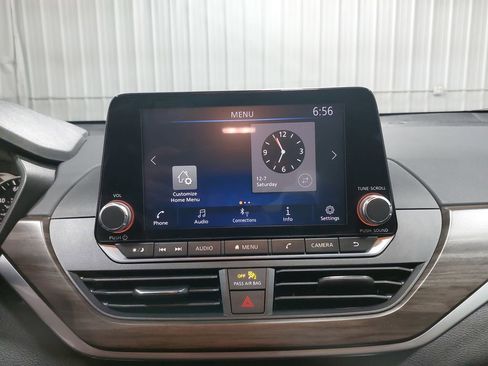 Used 2024 Nissan Altima 2.5 SV image 22