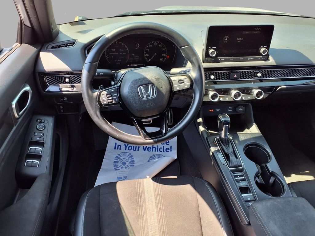 Used 2022 Honda Civic Sport image 4