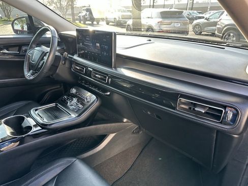 Used 2021 Lincoln Nautilus FWD image 23