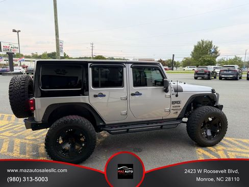 Used 2013 Jeep Wrangler Unlimited Sport AWD/4WD image 4