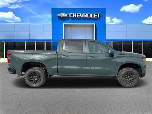 New 2026 Chevrolet Silverado 1500 Custom Trail Boss w/ LPO, Dark Essentials Package image 2