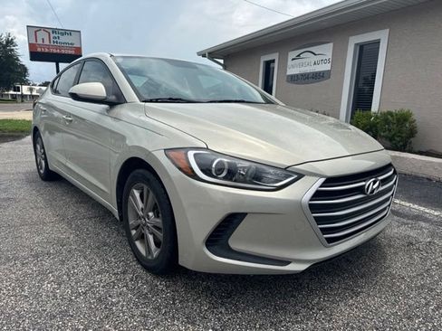 Used 2017 Hyundai Elantra SE FWD image 3