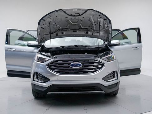 Used 2022 Ford Edge Titanium image 16