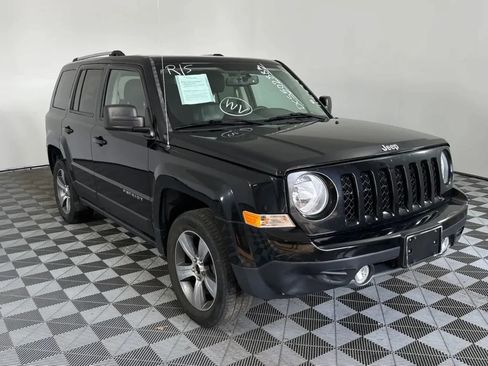 Used 2017 Jeep Patriot High Altitude AWD/4WD image 5