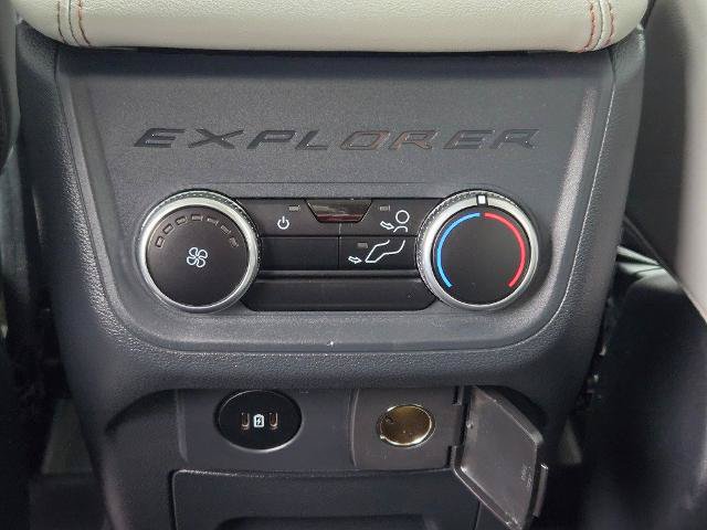 Certified 2025 Ford Explorer Active w/ Active Comfort Package AWD/4WD image 20
