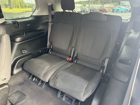 Used 2023 Jeep Grand Cherokee L Laredo w/ Luxury Tech Group I AWD/4WD image 15