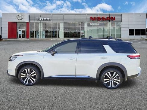 Certified 2023 Nissan Pathfinder Platinum AWD/4WD image 7