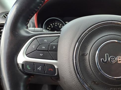 Used 2018 Jeep Compass Trailhawk w/ Cold Weather Group AWD/4WD image 17
