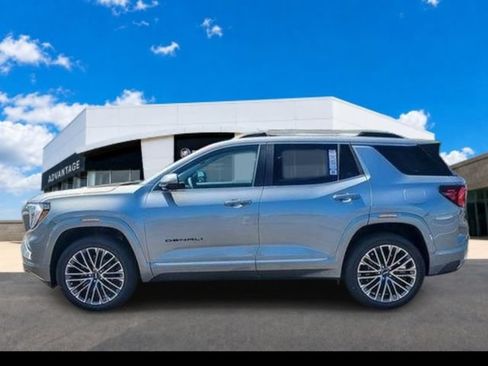 New 2027 GMC Terrain Denali w/ LPO, Black Badging Package AWD/4WD image 9