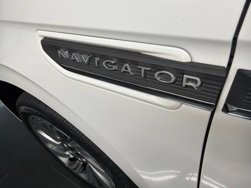 Used 2022 Lincoln Navigator Reserve w/ Equipment Group 201A AWD/4WD image 39
