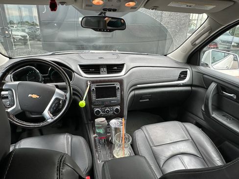 Used 2017 Chevrolet Traverse LT AWD/4WD image 9