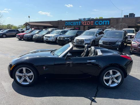 Used 2006 Pontiac Solstice Convertible w/ Premium Package RWD image 6