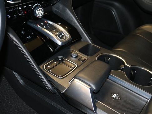 Used 2022 Acura MDX SH AWD w/Advance 4dr SUV Packa image 32