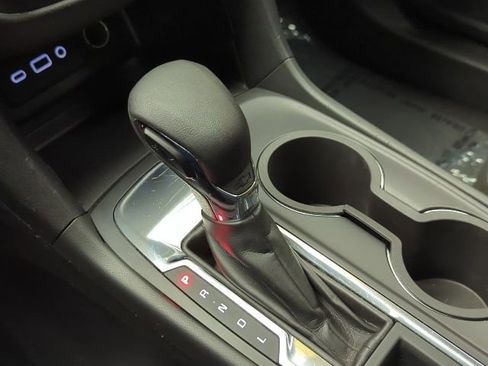 Used 2023 Chevrolet Equinox LT image 18