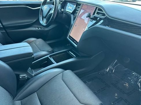 Used 2017 Tesla Model S 75 RWD image 17