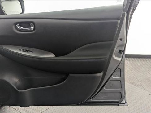 Used 2022 Nissan Leaf S FWD image 21