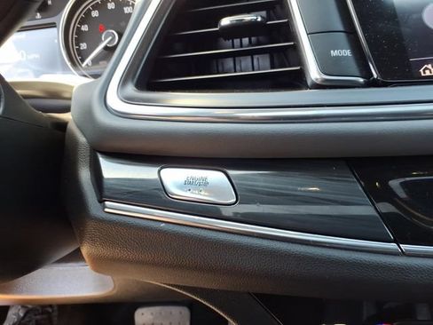 Used 2024 Buick Enclave Essence w/ Experience Buick Package FWD image 24