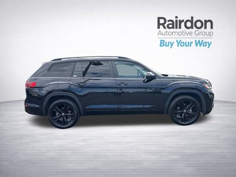 Used 2023 Volkswagen Atlas SEL R-Line AWD/4WD image 8