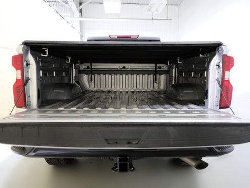 Used 2022 Chevrolet Silverado 2500 Custom w/ Custom Value Package image 21