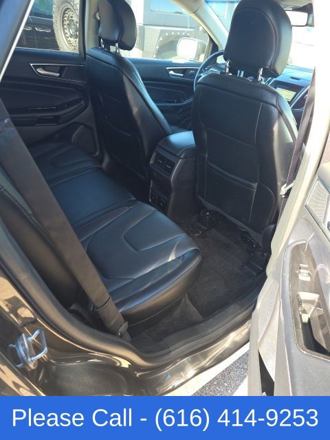 Used 2018 Ford Edge Titanium w/ Equipment Group 302A AWD/4WD image 7