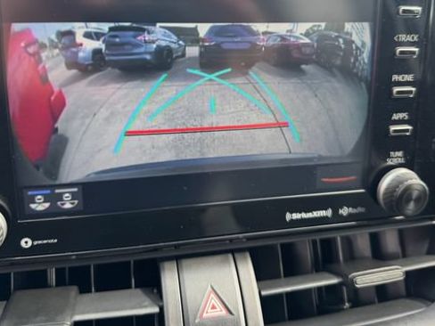 Used 2019 Toyota RAV4 XLE w/ Convenience Package FWD image 9