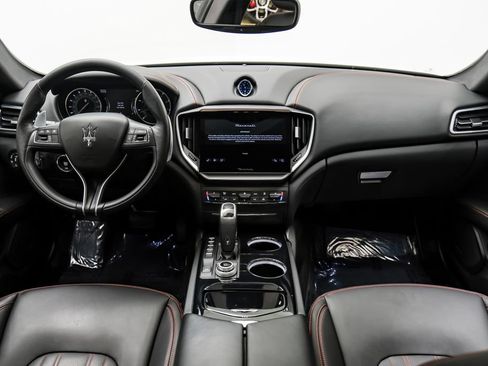 Used 2023 Maserati Ghibli Modena RWD image 21