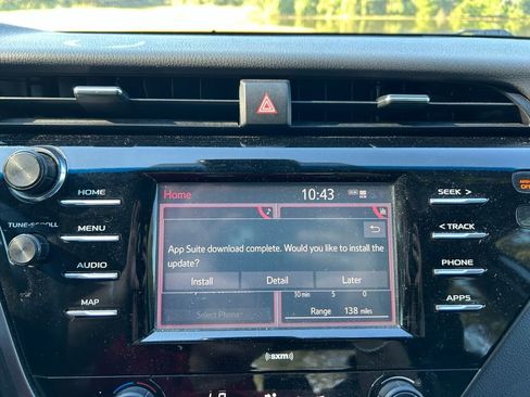 Used 2020 Toyota Camry SE image 23