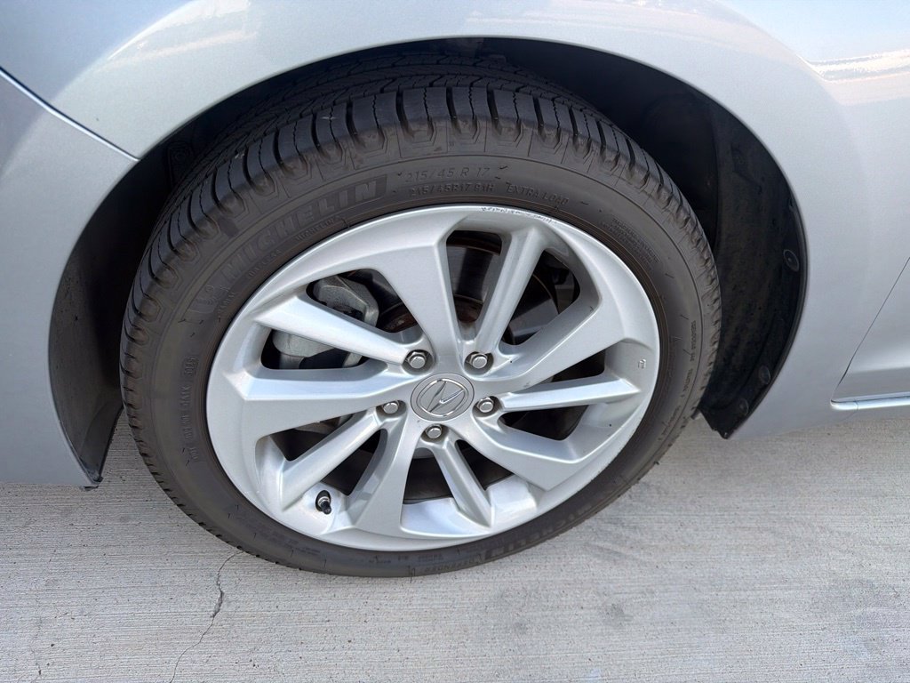 Used 2018 Acura ILX w/ Premium Package FWD image 5