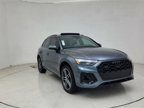 Used 2025 Audi Q5 e Premium Plus w/ Premium Plus Package image 62