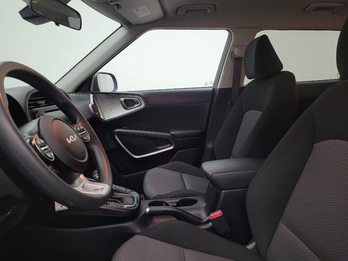 Used 2024 Kia Soul LX w/ Option Group 015 image 17