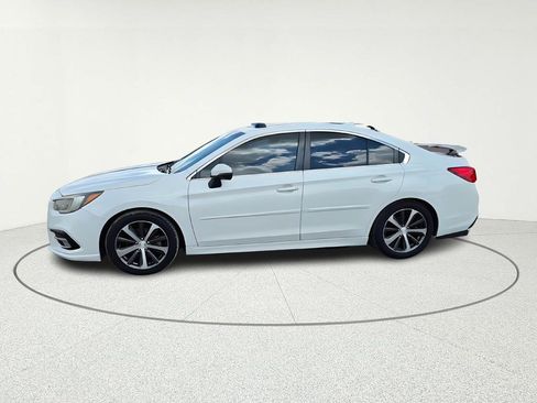 Used 2018 Subaru Legacy 3.6R Limited AWD/4WD image 3