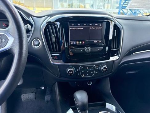 Certified 2021 Chevrolet Traverse LS image 17