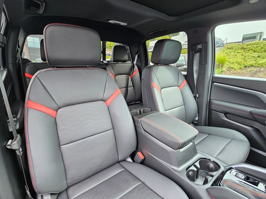 New 2026 Chevrolet Colorado Z71 w/ Midnight Edition AWD/4WD image 34